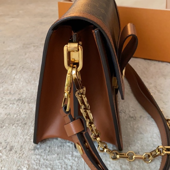 Louis Vuitton Dauphine MM Reverse Monogram - Picture 11 of 16